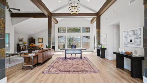 Serene King Suite Getaway - Sleeps 4 - Pool, Pkg - Foto 2