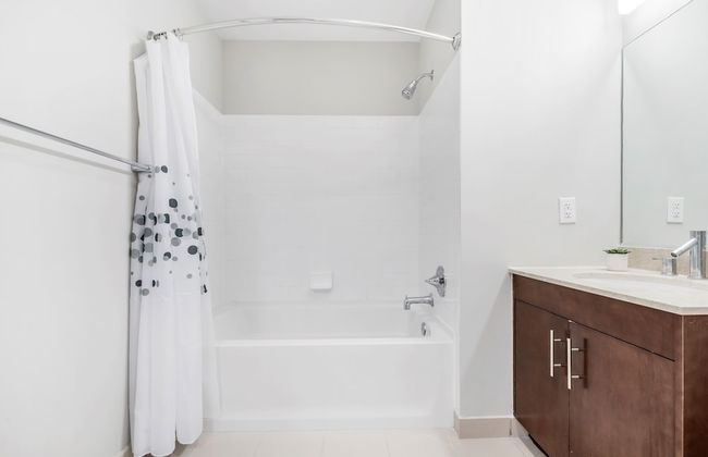 Bluebird Suites near PATH - Foto 31