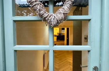 Otter Hollow - a spacious central apartment - Photo 14