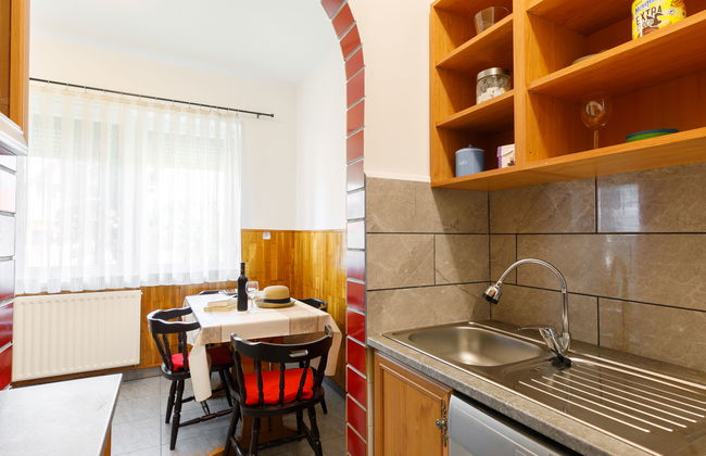 5 bedroom House in Balatonfenyves with garden and terrace - Photo 16