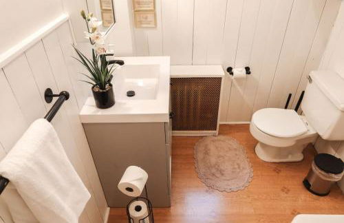 Cozy 2BR 5min to NYC Train and 10min to Seton Hall - Foto 24