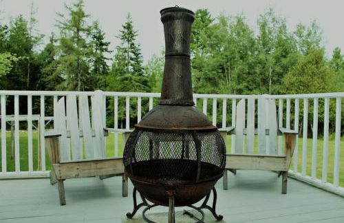 Pine and Sea Beach Retreat - Photo 13