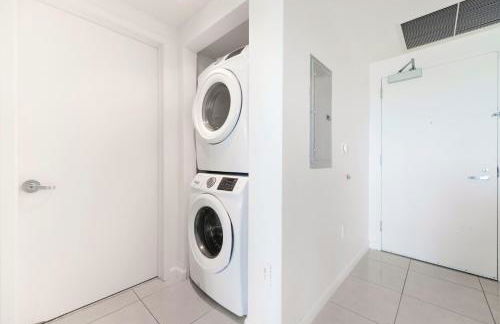 Modern Midtown Gem - Walk to Everything - Foto 17