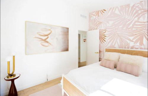 The Pink Paloma - A Barbie Inspired Villa in Palm Springs - Photo 37