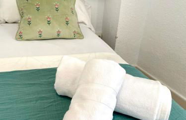 GATU Villa Cielo y Mar junto la playa, terraza , wifi y vista al mar ," Preferente mayores de 25 años y familias " - Foto 12