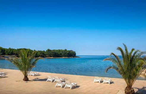 Amazing Home In Novigrad With Wifi - Photo 13