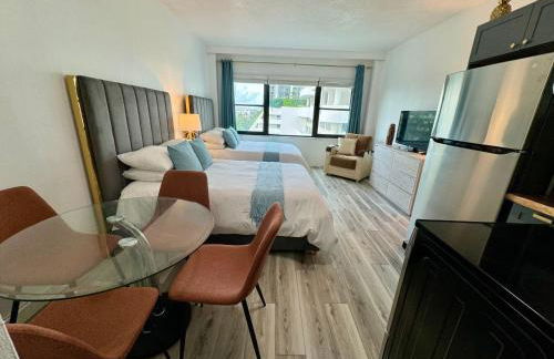 Directly on the Beach with Pool & Parking - Foto 2