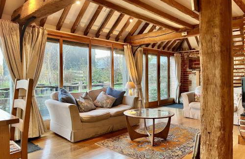 The Old Tractor Shed by inspirestays-com - Foto 8