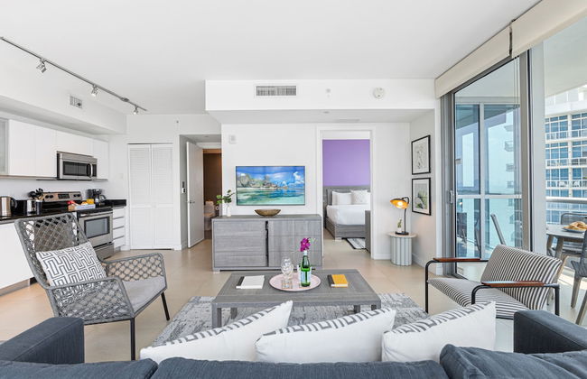 Dharma Home Suites Miami at Monte Carlo - Foto 60