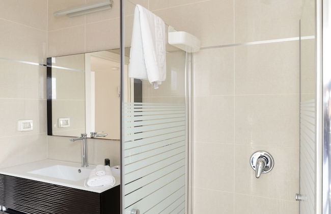 Bright and Fresh Family Home near Beach - Foto 29