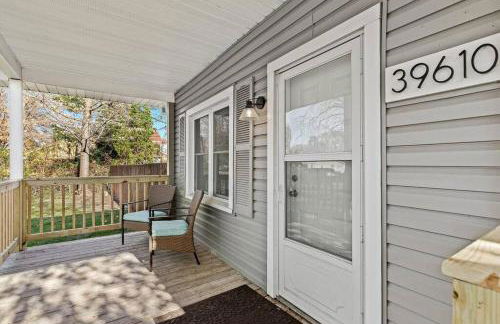 New! Warm & Cozy 3BR w/ Hot Tub, Firepit & BBQ! - Foto 3