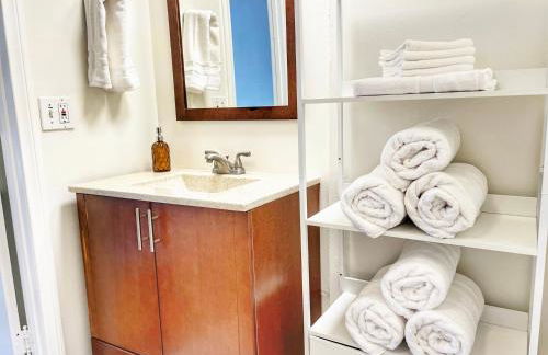 Groovy Getaway Retro Vibes in North Park, SD - Foto 34