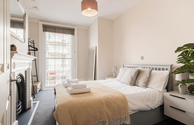 Stunning 2 Bed in Centre of Cheltenham - Photo 12