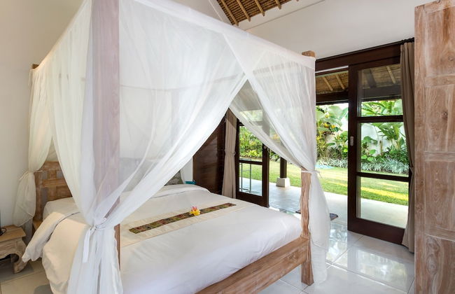 Villa Candi Kecil Empat by Villa Finder - Foto 12