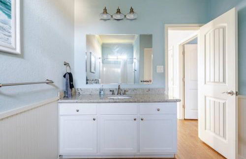 Central 2BR 2BA Easy Beach Access Sleeps 10 - Foto 43