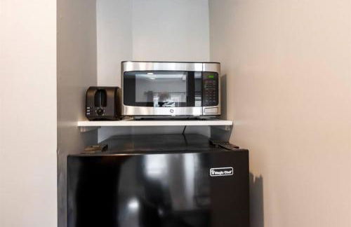 New! Luxury 1BR Flat near Downtown Mount Clemens - Foto 28