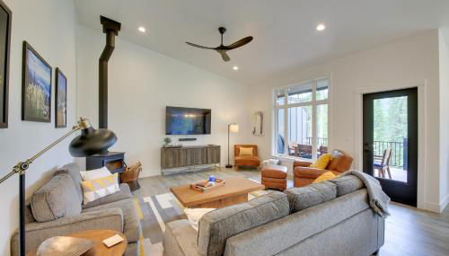 Elegant Priest Lake Townhome about 1 Mi From Lake - Foto 4