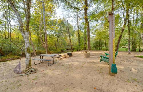 Families Welcome! Creekside Escape in Summerville - Foto 21