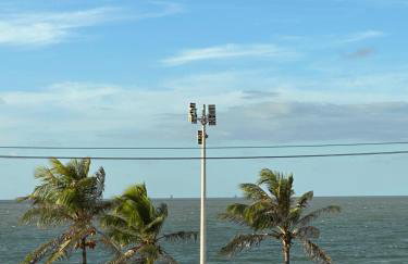 Apês Completos na Litorânea l Cozinha e Conforto l Ferreira Hospedagens - Foto 15