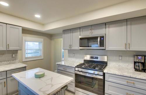 Family-Friendly House Walk to Lake Michigan! - Photo 13