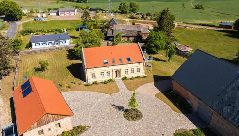 Gutshof in Liepe, 2 hochwertige Ferienwohnungen auf 280 qm, kombinierbar bis 14 Personen - Foto 2