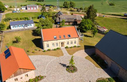 Gutshof in Liepe, 2 hochwertige Ferienwohnungen auf 280 qm, kombinierbar bis 14 Personen - Foto 2