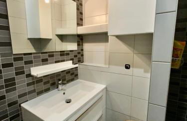 Le Palavasien - Air conditioning and seafront! - Foto 9