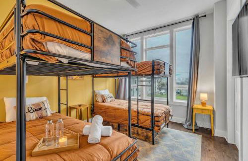 NEW Luxe 4BR 12 Beds - RoofDeck Views - Chefs Kitchen - Foto 32