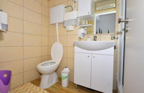 Holiday Home Belmondo- Three Bedroom Home with Terrace and Private Pool A6 - Photo 35