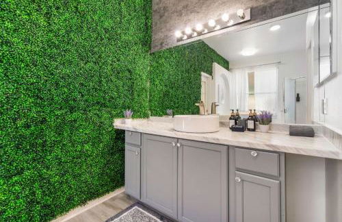 Beautiful 5BR 4 baths Themed home near Disney and Universal, Private Pool, Gameroom, baby Crib and more - Foto 24