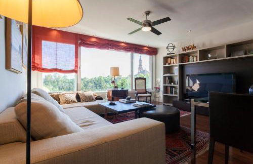 By Plaza de España overlooking Parque María Luisa - Foto 23