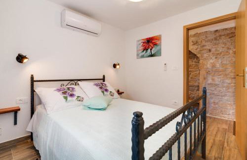 Villa Zoro with a lovely garden and a private POOL in the middle of Istria - Foto 31