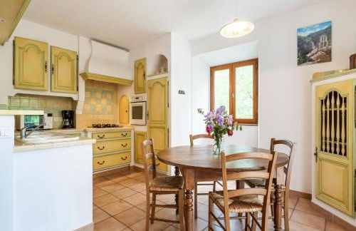Holiday Home in Les Assions near Bois de Païolive - Foto 3