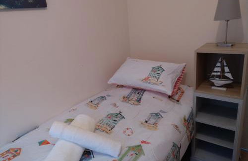 Beautiful 3-Bed Bungalow Kessingland rural retreat - Photo 6