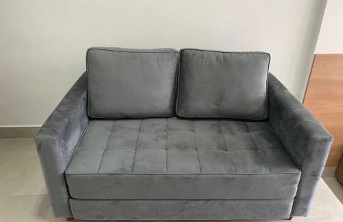 Lindo Studio em Frente à Praia do Embaré! - Foto 11