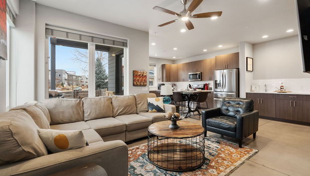 Elegant Oasis - Fireplaces, King Beds, Mtn Views! - Foto 2, Imagen principal