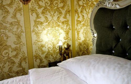 Stunningly Opulent Gold Apartment Near Sheffield FULL SKY TV - Foto 11