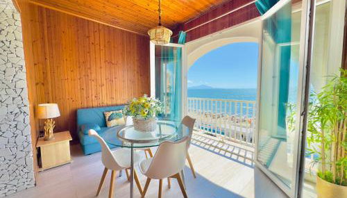 Athena Sea front Apartment, Parking & Pool - Foto 2