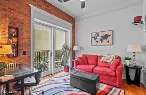 Downtown Condo*Balcony*River*Pet Friendly*Beach - Foto 16