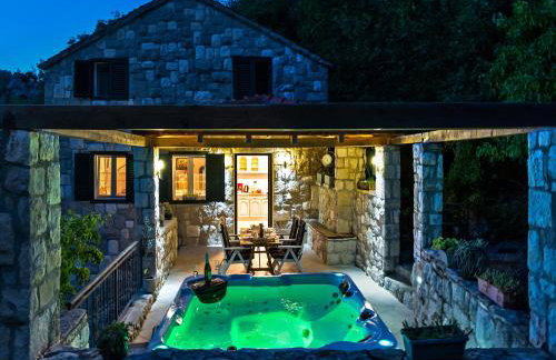 Stonehouse Korlat with open-air jacuzzi - Foto 3
