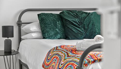 Hillsborough Home from Home, Garden and 2x Parking by StayByNumbers - Foto 3