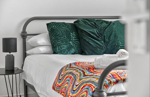 Hillsborough Home from Home, Garden and 2x Parking by StayByNumbers - Foto 3