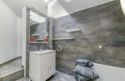 Voiron House 2 Chambres Climatisation - Photo 9