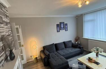 Charming 3 BR - NEC HS2- Long Stays Wifi Parking Airport - Foto 19