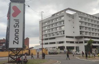 SUPER FLAT 180 graus em Angra dos Reis , Frente Mar na Marina Piratas com estacionamento - Foto 40