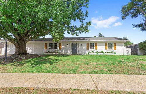 Ranch Home Gem 5BR Home Sleeps 12 with Game Room - Foto 2