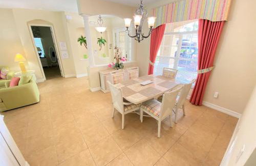 Spacious Family Escape 2 Masters Pool Hot Tub Pool Table & BBQ - 2 Miles Disney - Foto 26