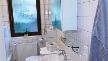 Ebenerdige Ferienwohnung mit großer Terrasse in der Nähe des Waldes, zum wohlfühlen - Foto 5