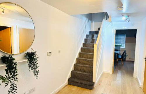 Cosy Retreat in Ashford city centre with Hot tub - Foto 24