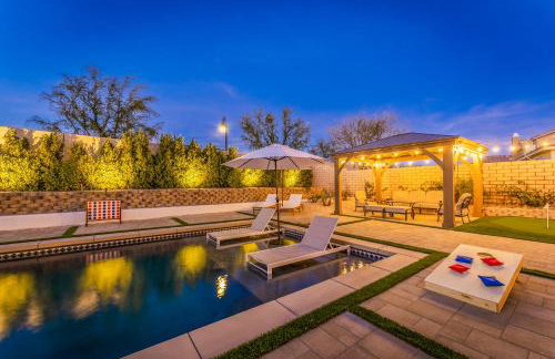 GAMEROOM, King Beds, Movie Projector, Heated Saltwater Pool, Golf and Games! - Foto 5